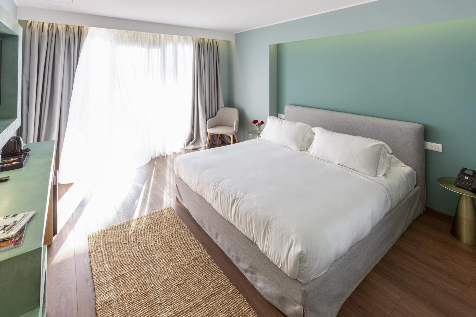 Hotel Vlora Priam, Affiliated By Melia Exterior photo