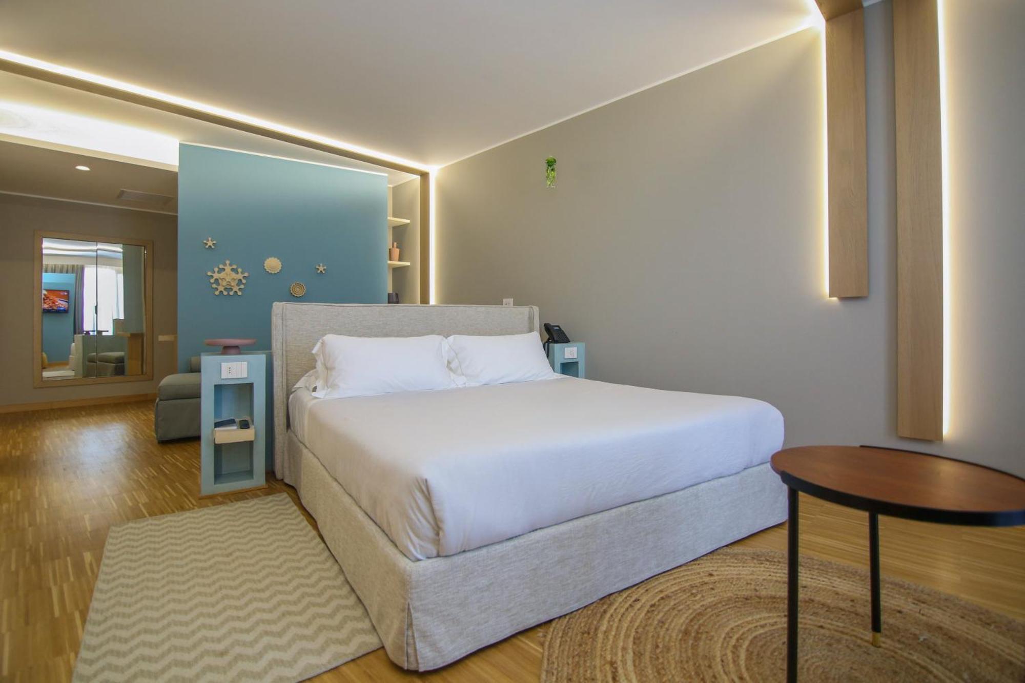 Hotel Vlora Priam, Affiliated By Melia Exterior photo
